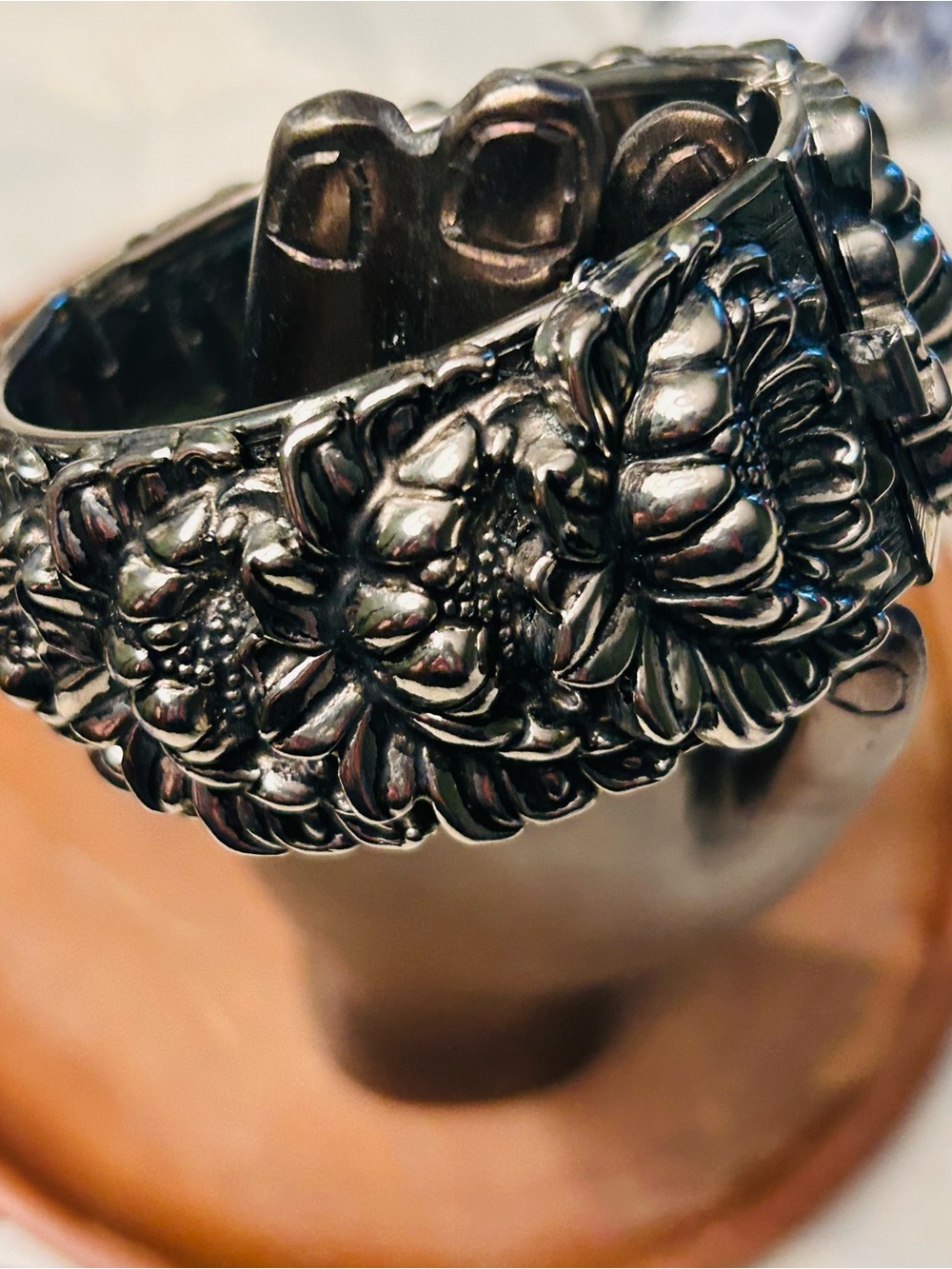 VARGAS Signed Vintage 1980's-90's Gold Floral Repousse Hinged Cuff Bracelet